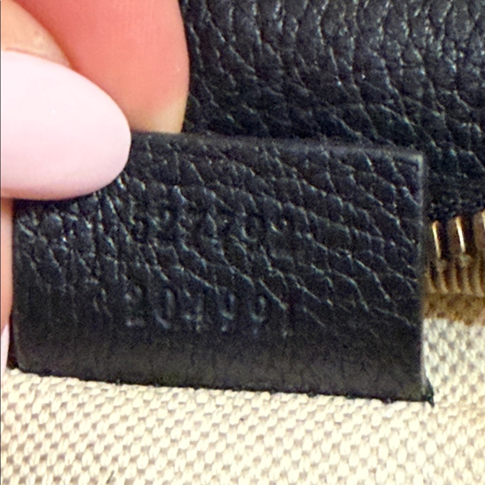 GUCCI Grained Calfskin Small Logo Belt Bag Black - Picture 10 of 13
